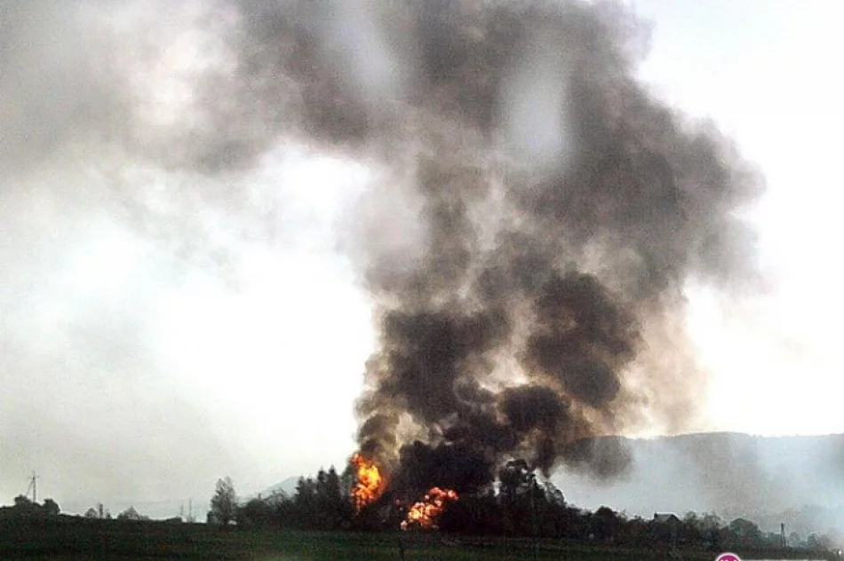 Groźny pożar od uderzenia pioruna - zdjęcie 2