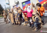 Psocili, turkotali i trąbili - zdjęcie główne