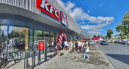 Tłum klientów na otwarciu KFC (ZDJĘCIA) - zdjęcie 4