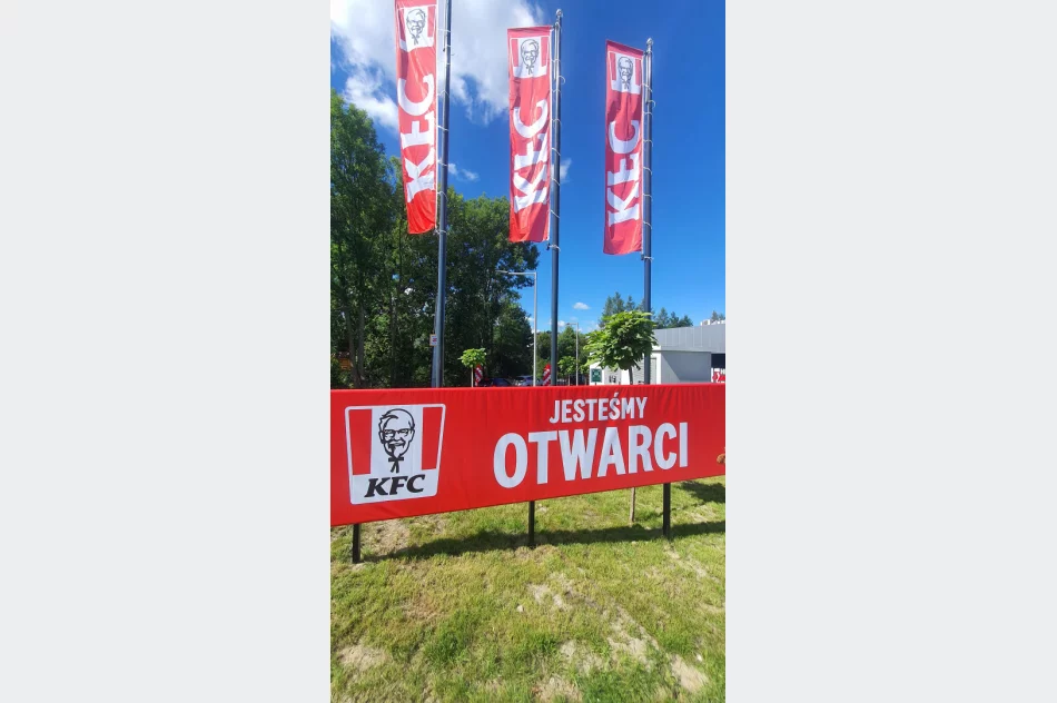 Tłum klientów na otwarciu KFC (ZDJĘCIA) - zdjęcie 16