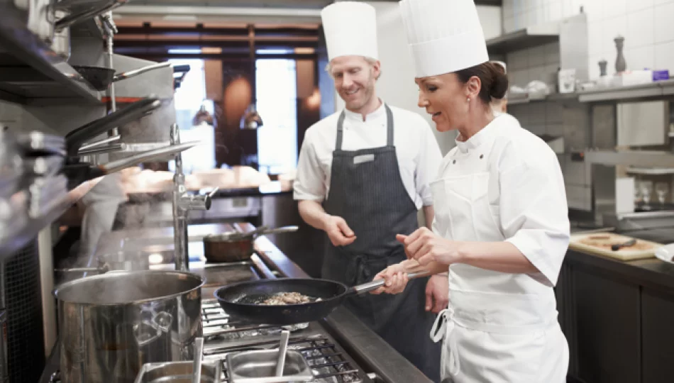 Wyposażenie każdego szefa kuchni – co jest niezbędne w codziennej pracy w gastronomii? - zdjęcie 1