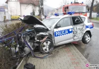Wypadek radiowozu - ranny policjant - zdjęcie główne