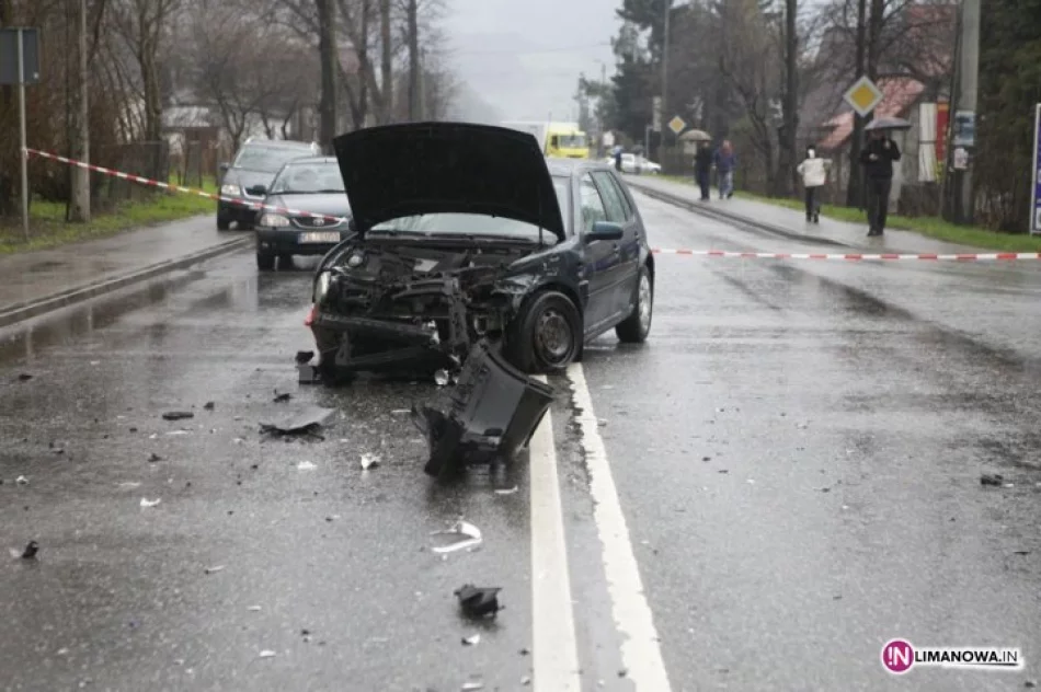 Wypadek radiowozu - ranny policjant - zdjęcie 3