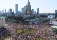 Stolica oddała hołd powstańcom warszawskim w godzinę "W" - zdjęcie główne