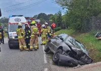 ​Samochód w rowie, kierowca pouczony - zdjęcie główne