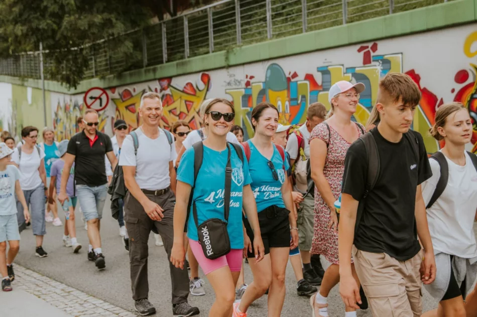 Wierni z Mszany Dolnej w drodze na Jasną Górę (ZDJĘCIA) - zdjęcie 13