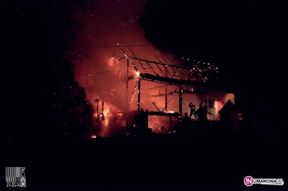 Spłonął budynek gospodarczy - zdjęcie 2