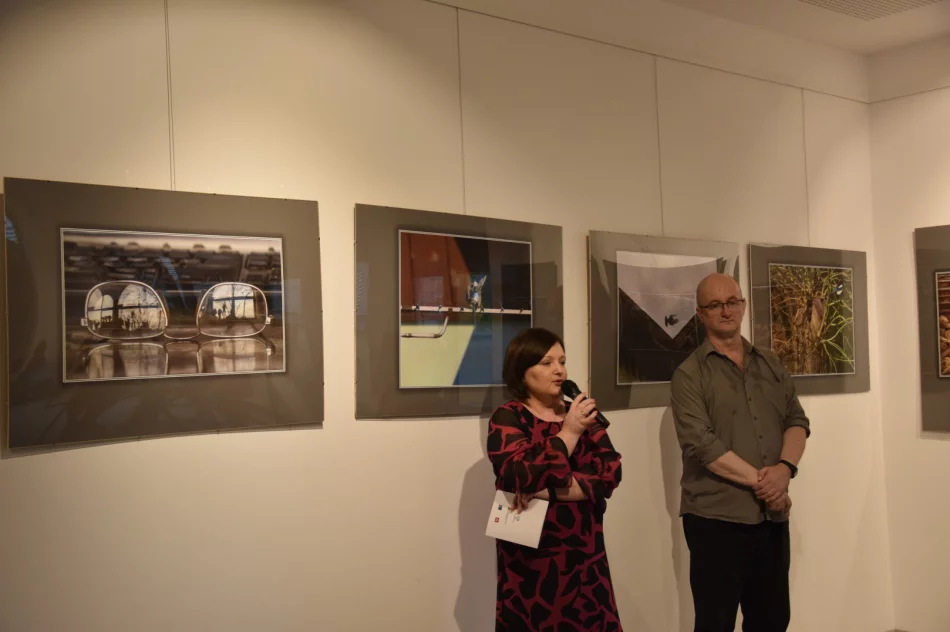 Fotografie prezentują spojrzenie artysty na świat - zdjęcie 3