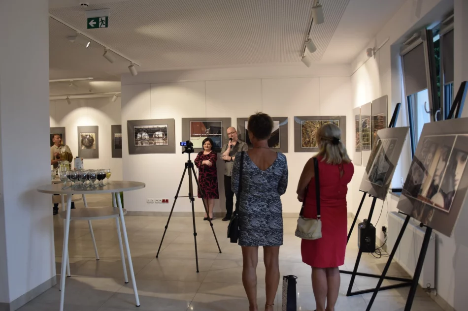 Fotografie prezentują spojrzenie artysty na świat - zdjęcie 4