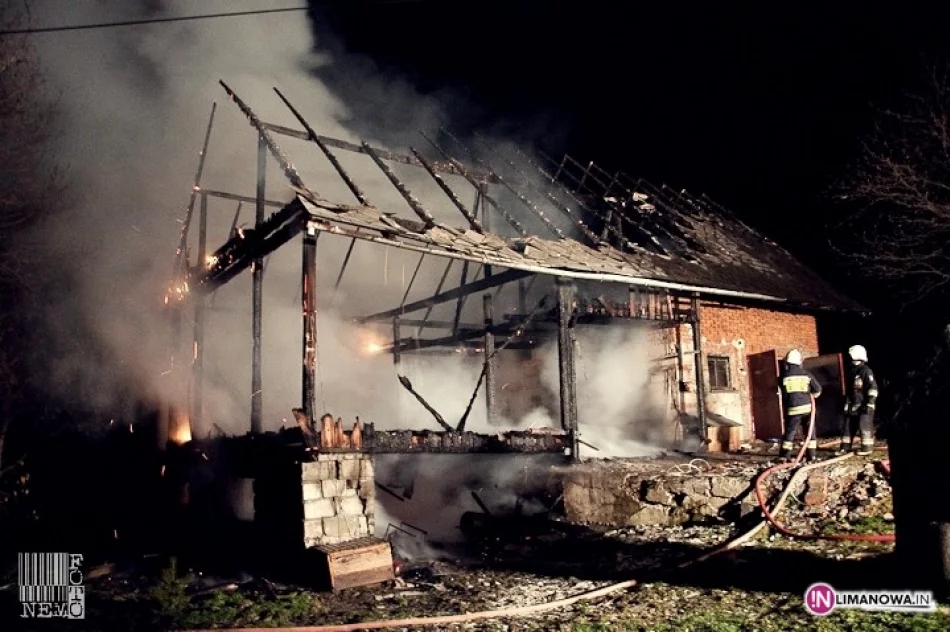 Spłonął budynek gospodarczy - zdjęcie 3