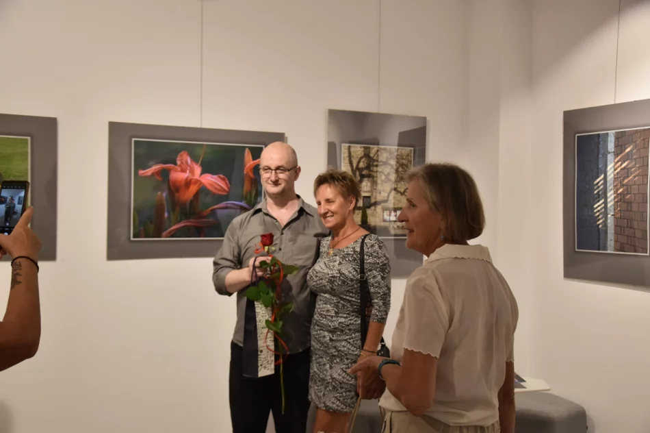 Fotografie prezentują spojrzenie artysty na świat - zdjęcie 13