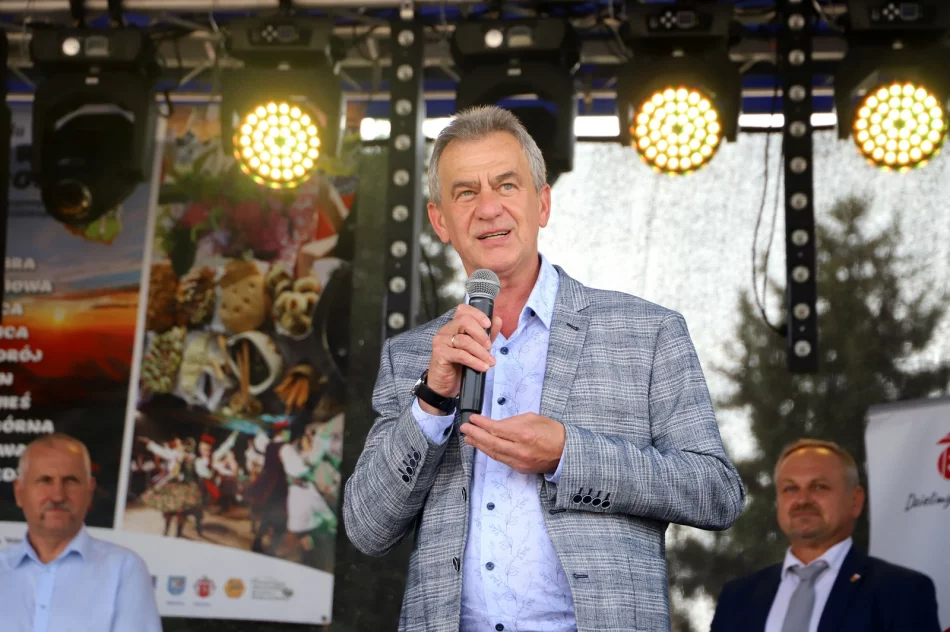 Tłumy na Beskidzkich Rytmach i Smakach w Starej Wsi - zdjęcie 11