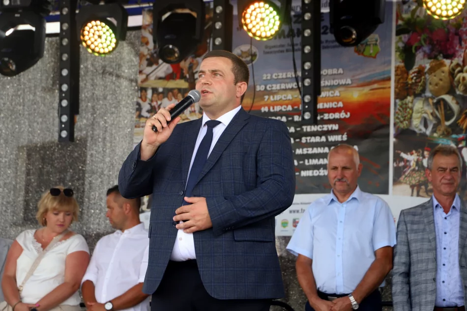 Tłumy na Beskidzkich Rytmach i Smakach w Starej Wsi - zdjęcie 17