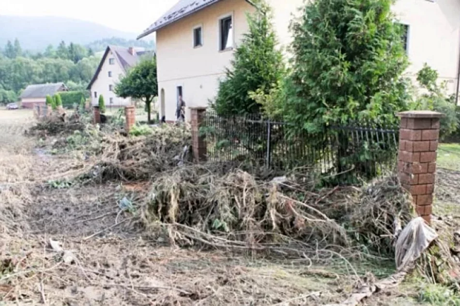 Taka była siła żywiołu sprzed 10 lat - rocznica powodzi (ZDJĘCIA, WIDEO) - zdjęcie 10