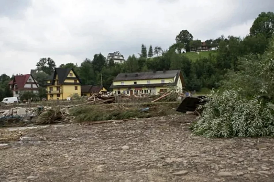 Taka była siła żywiołu sprzed 10 lat - rocznica powodzi (ZDJĘCIA, WIDEO) - zdjęcie 12