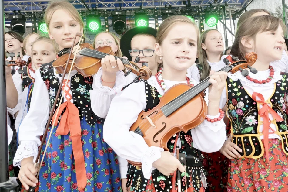 ​Kolejna odsłona festiwalu kultury i tradycji Beskidu Wyspowego (ZDJĘCIA) - zdjęcie 11