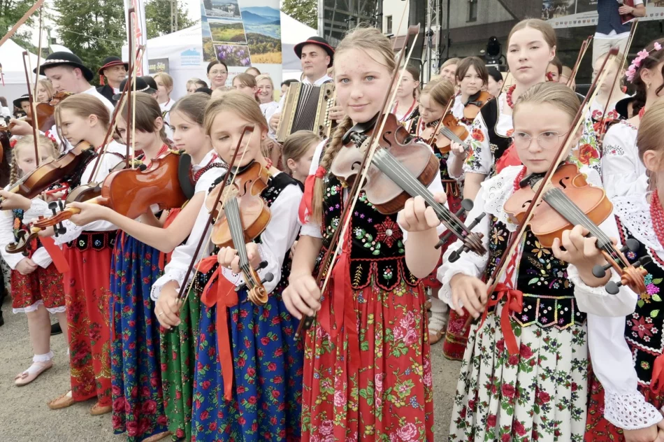 ​Kolejna odsłona festiwalu kultury i tradycji Beskidu Wyspowego (ZDJĘCIA) - zdjęcie 17