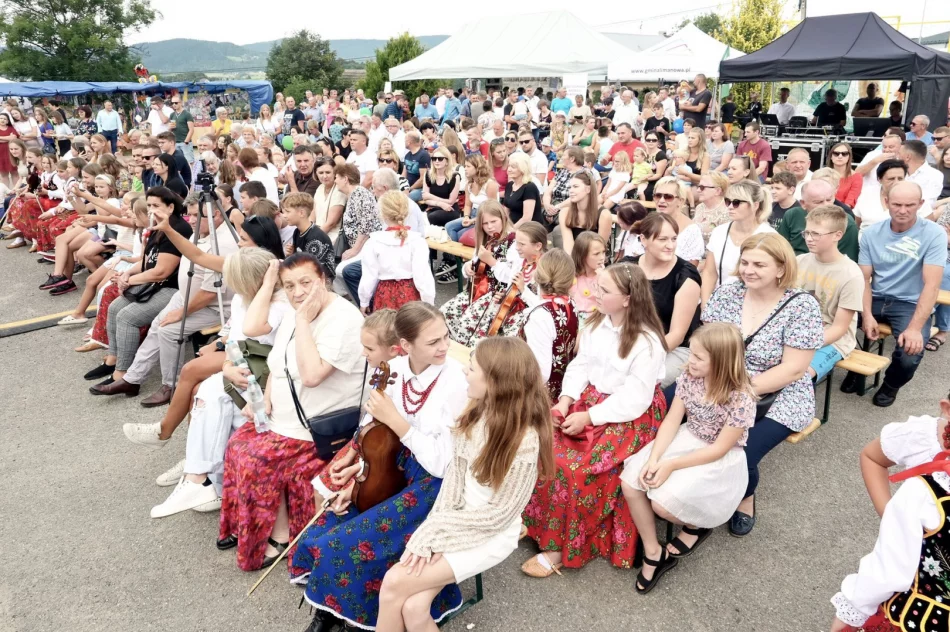 ​Kolejna odsłona festiwalu kultury i tradycji Beskidu Wyspowego (ZDJĘCIA) - zdjęcie 18