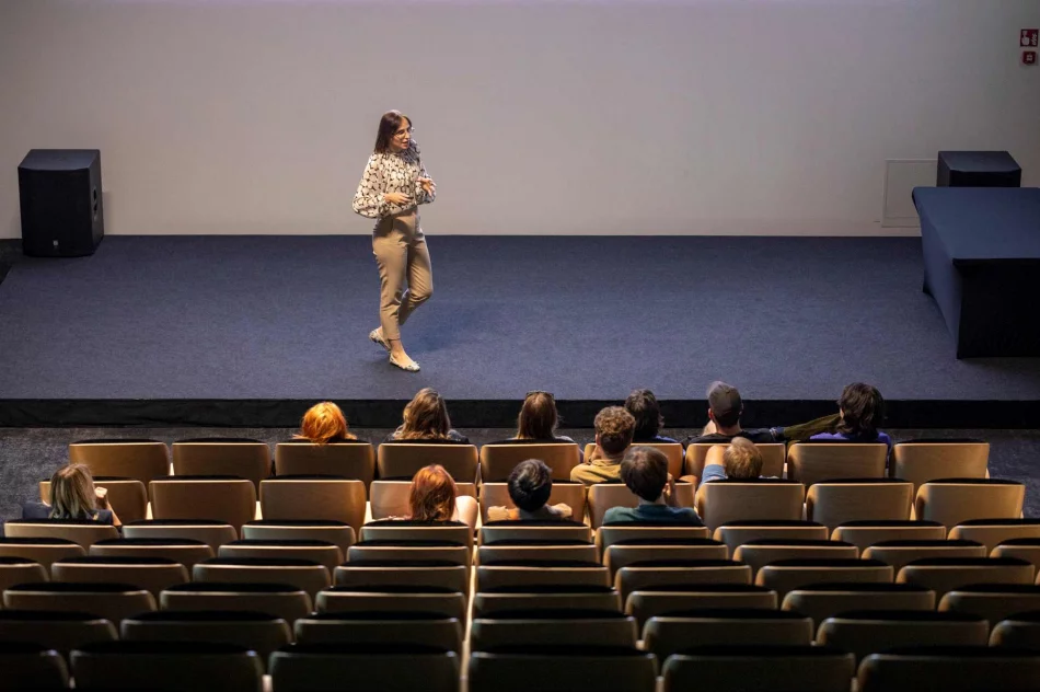 Studenci „łódzkiej filmówki” kręcili film na Wilkowisku - rodzinnej miejscowości reżyserki - zdjęcie 4