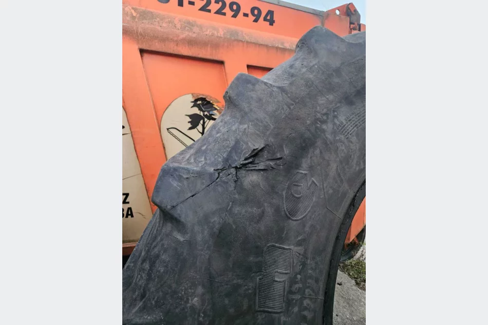 Niewybuch eksplodował pod traktorem - zdjęcie 6