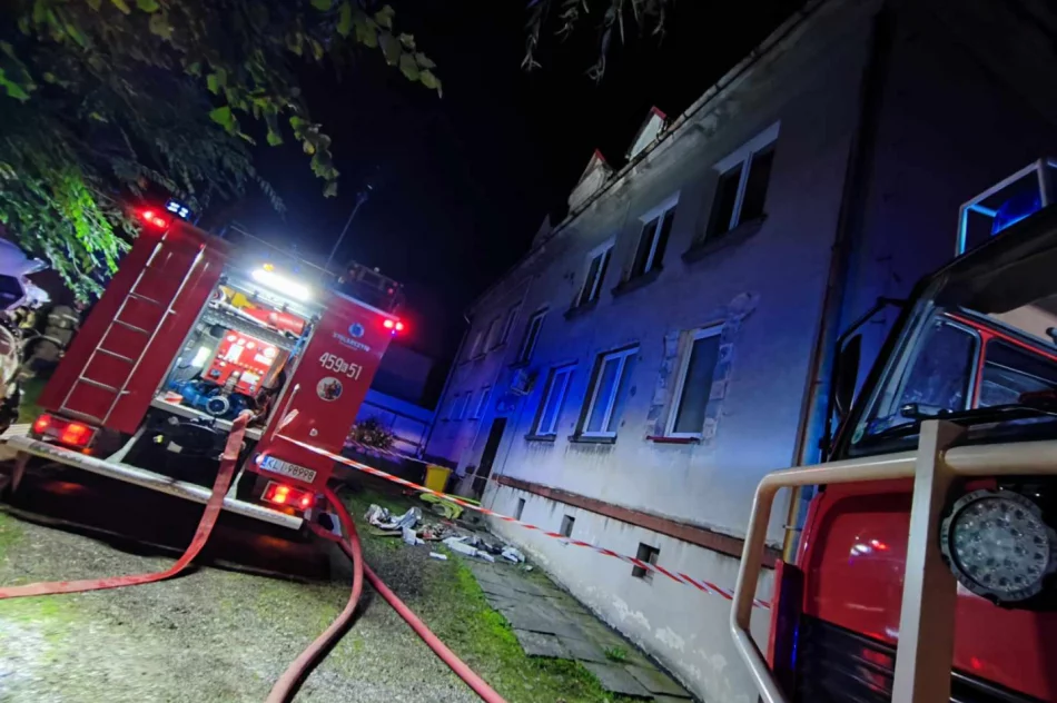 Pożar na poddaszu budynku - zdjęcie 3