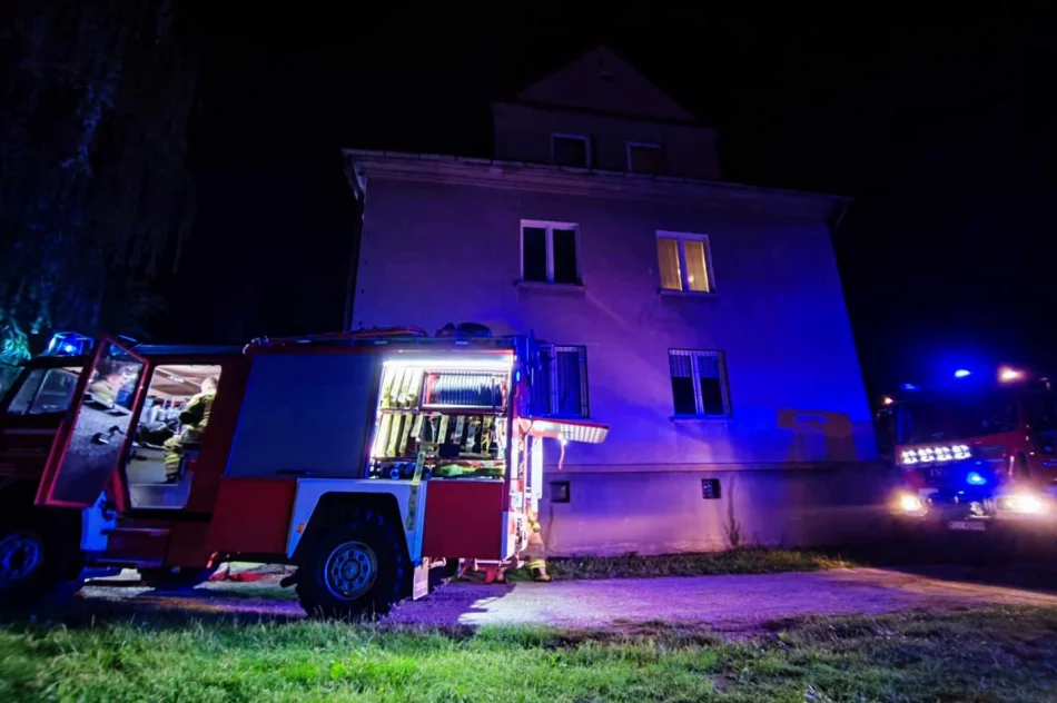 Pożar na poddaszu budynku - zdjęcie 13