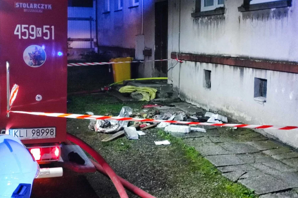 Pożar na poddaszu budynku - zdjęcie 14