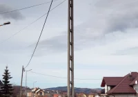 Słup prosto z Polski - zdjęcie główne