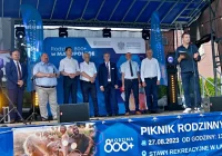 NIK oskarża o niegospodarność w promocji 800 plus - zdjęcie główne