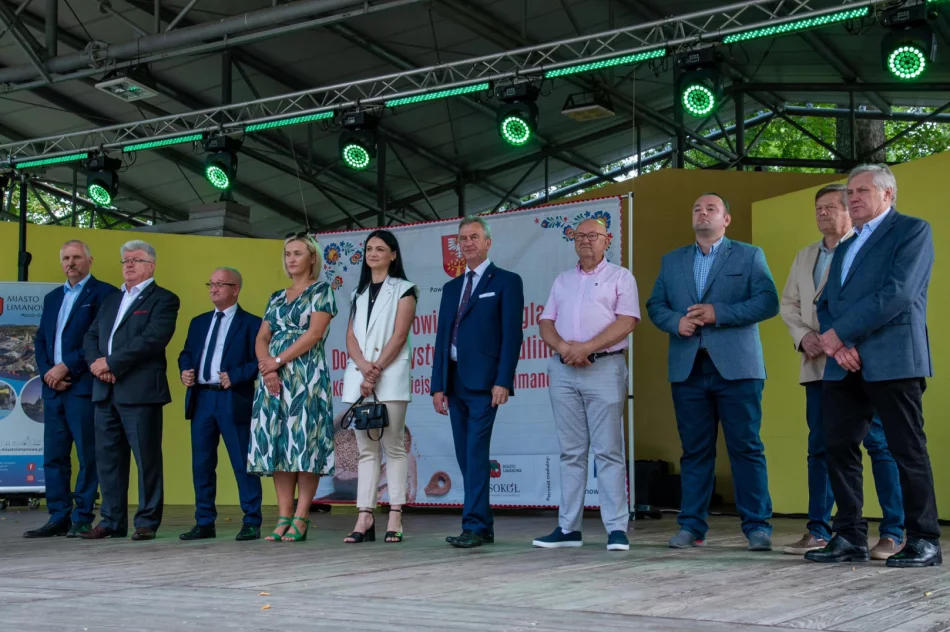 W Parku Miejskim odbył się Powiatowy Przegląd KGW - zdjęcie 14