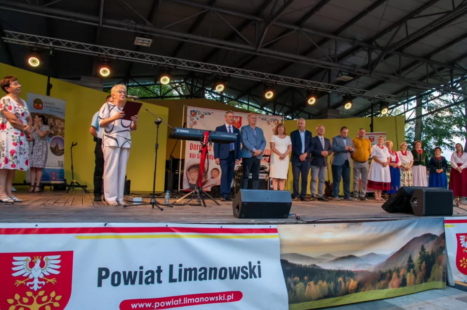 W Parku Miejskim odbył się Powiatowy Przegląd KGW - zdjęcie 15