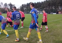 IV i V liga gra w środku tygodnia - zdjęcie główne