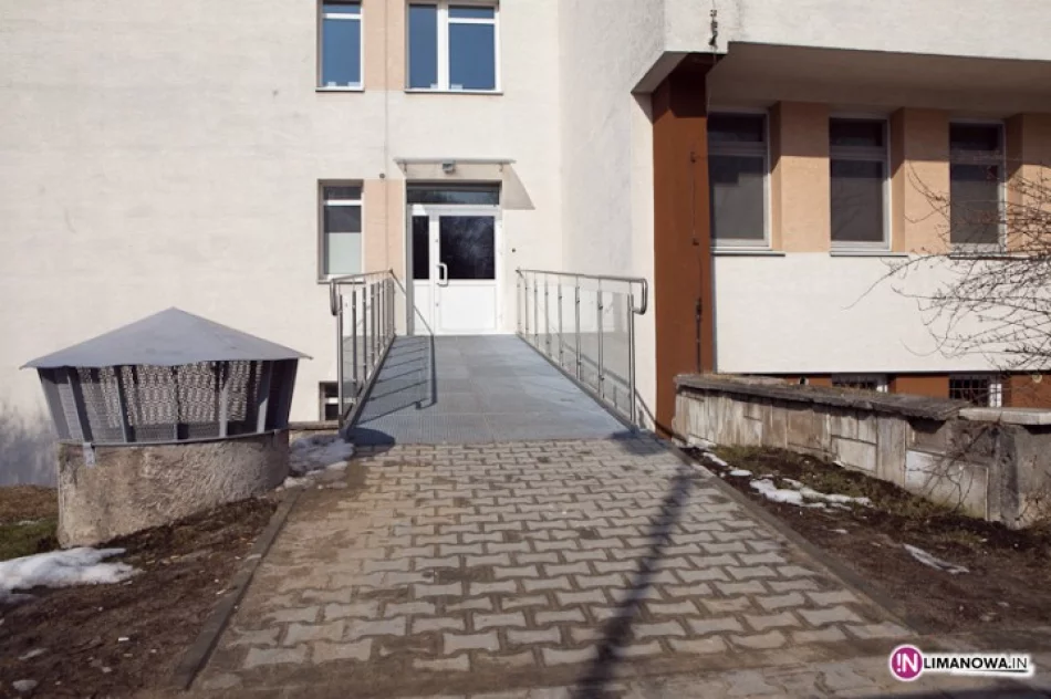 Blok i sień wciąż zamknięte - zdjęcie 3