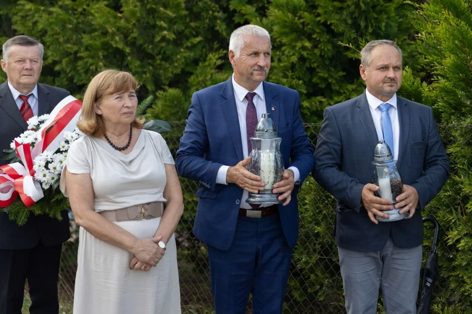 Odbyły się obchody 82. rocznicy Zagłady Żydów limanowskich - zdjęcie 16