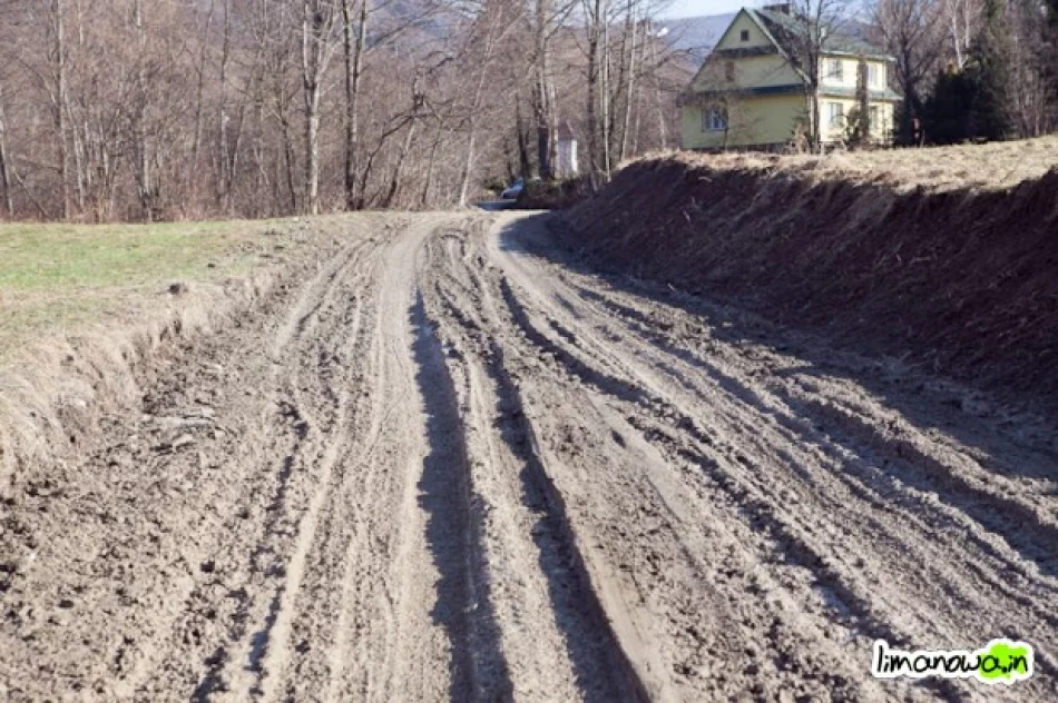 Zamiast drogi jedno błoto - zdjęcie 2