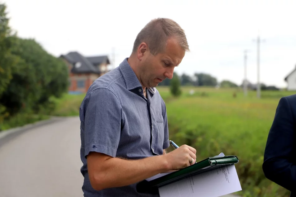 Zakończono modernizacje dróg w Młynnem, Makowicy i Wysokiem - zdjęcie 16
