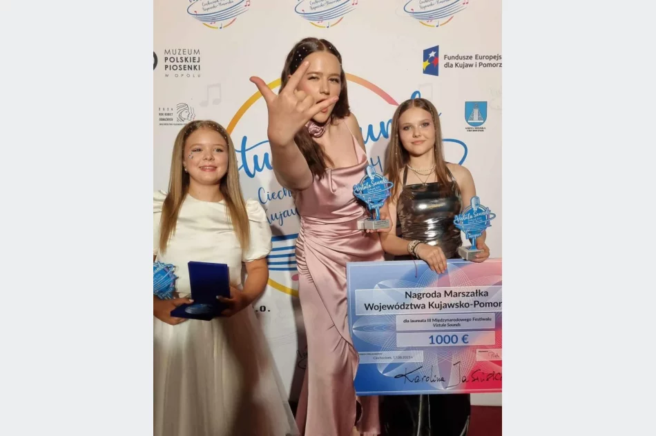 Nikola Papież na II miejscu w Międzynarodowym Festiwalu i Konkursie Wokalnym – Vistula Sounds - zdjęcie 12