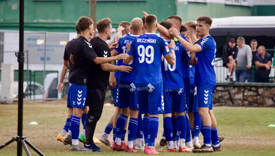 Obiecujący początek sezonu. Sandecja wiceliderem. Talar podstawowym zawodnikiem. - zdjęcie 1