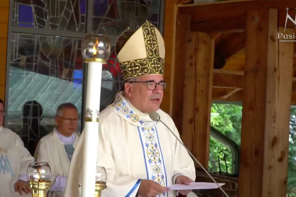 Nuncjusz Apostolski w Polsce przewodniczył sumie odpustowej - zdjęcie 4