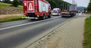 Dwie osoby trafiły do szpitala, droga już przejezdna - zdjęcie 4
