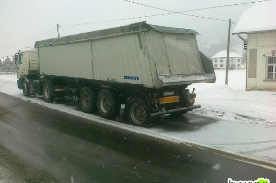 Zderzył się z naczepą - zdjęcie 2