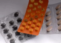 Psychiatra: ludzie uzależniają się od różnych leków, nawet od środków przeczyszczających - zdjęcie główne