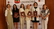 Uroczyste wręczenie nauczycielom aktów nadania stopnia awansu zawodowego nauczyciela mianowanego - zdjęcie 2