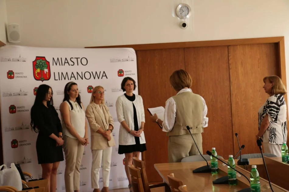 Nauczycielki z Limanowej z awansem zawodowym - zdjęcie 4