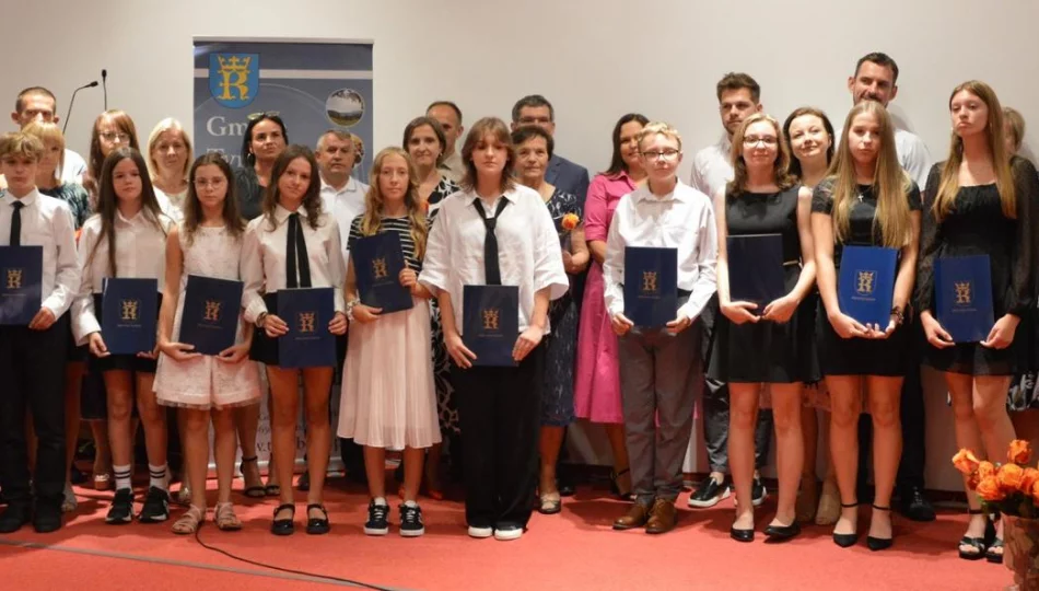 Stypendia dla najzdolniejszych uczniów - zdjęcie 1