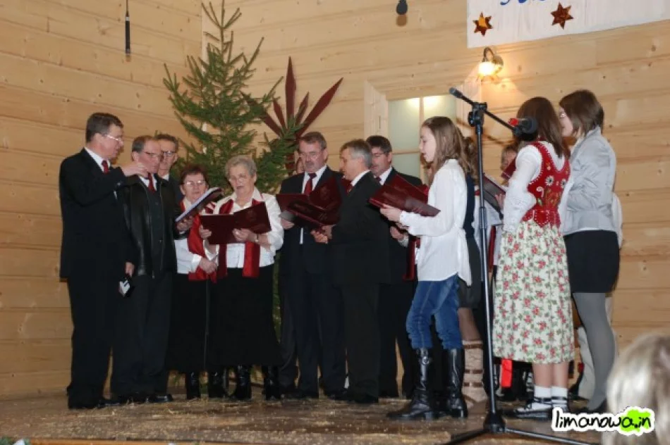 Mali kolędnicy zadbali o tradycję - zdjęcie 2