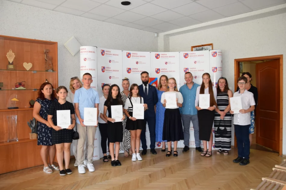 74 stypendystów nagrodzonych w ostatnim dniu wakacji - zdjęcie 3