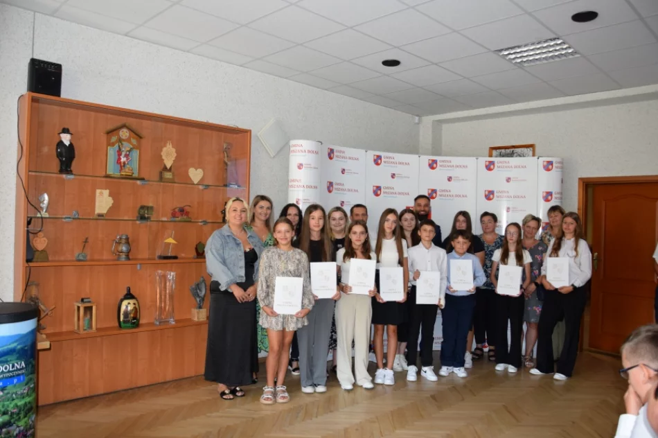74 stypendystów nagrodzonych w ostatnim dniu wakacji - zdjęcie 8