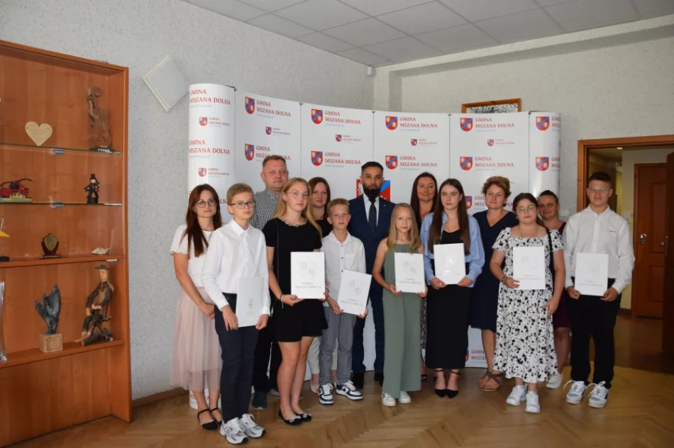 74 stypendystów nagrodzonych w ostatnim dniu wakacji - zdjęcie 10