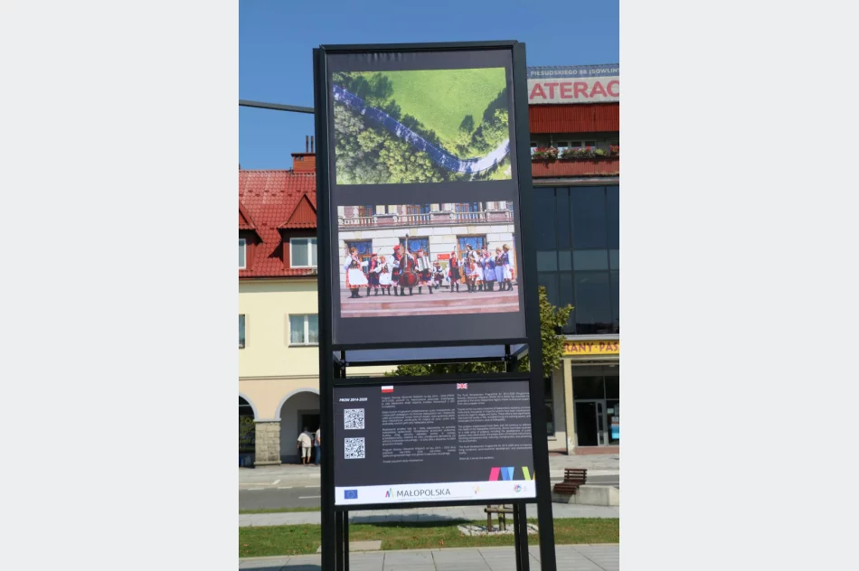 „20 lat Funduszy Europejskich w Małopolsce – zobacz, jak zmieniły region!” – wystawa plenerowa na limanowskim rynku - zdjęcie 17